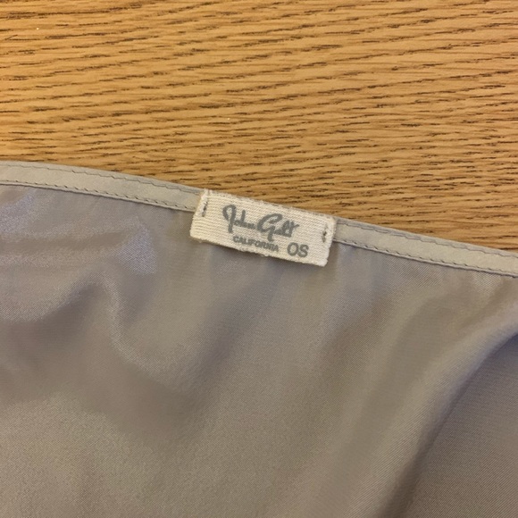 Brandy Melville Gray Silky Tie Top - Picture 4 of 4